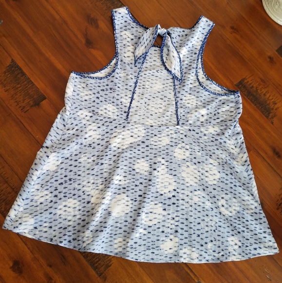 Lou & Grey Fizzout Fluid Tie Back Top - Picture 3 of 6